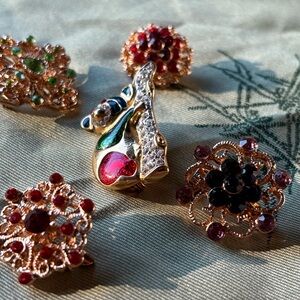 Pin lot brooch bundle gold brooches enamel panda red green crystal jewelry pins